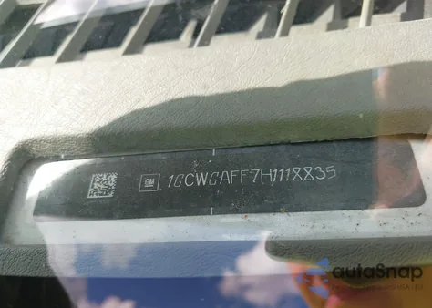 2017 Chevrolet Express 2500 Work Van z USA, uszkodzony, nr VIN 1GCWGAFF7H1118835